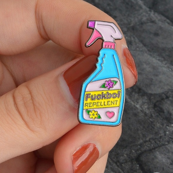 Jewelry - 🚫Fuckboi repellent pin🚫